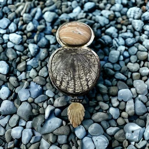 Amy Kahn Russell AKR Mixed Media Brosche/Anhänger Achat, Muschel, Stein - Bild 1 von 12