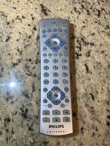 Philips Universal Remote Control CL015- TV DVD VCR - Picture 1 of 3