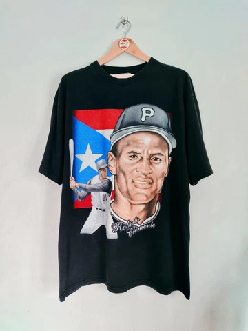 Rare Vintage Roberto Clemente 90's t-Shirt MLB Baseball Pittsburgh Pirates Cover