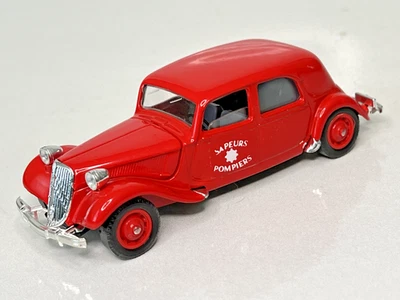 Solido 1:43 Scale #4033 1939 Citroen 15 - Fire Chief/Sapeurs Pompiers - Image 1 of 4