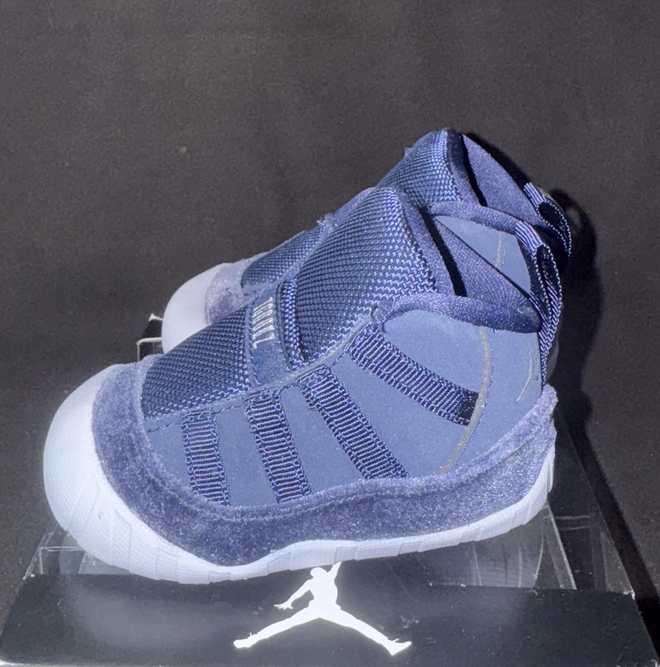 Nike Air Jordan 11 Retro Medianoche Azul Marino Terciopelo Cuna Botín FB1968-441 Talla 4C Foto 1 de 4