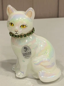 Collar Fenton Gato Blanco Iridiscente Pintado a Mano Firmado Verde Ojos Amarillos - Imagen 1 de 7