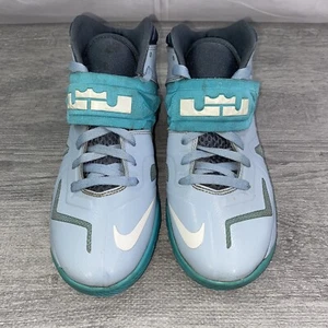 Nike  Lebron Zoom Soldier 7 VII Shoes Youth Size 6.5Y Armory Blue 599818-402 - Picture 1 of 10