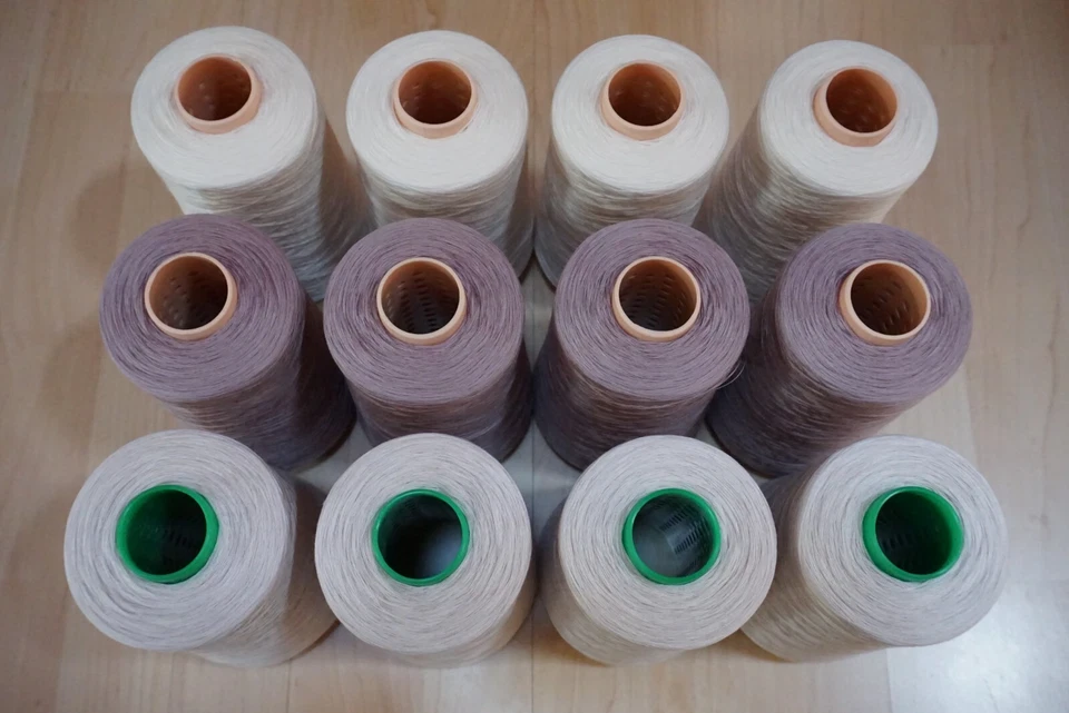 AK1 (60€/kg) 3000g KASCHMIR SEIDE KONVOLUT FARBMIX (10) Wolle Paket Strick Garn - Bild 1 von 4