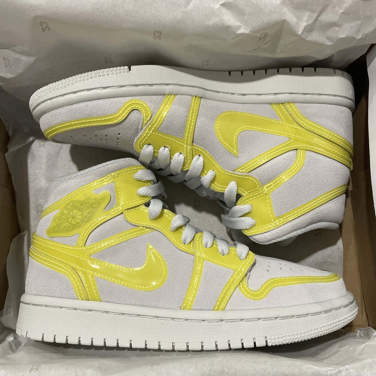 Air Jordan 1 MID ホワイト/イエロー　25cm Jordan 1 Mid White University Gold (Women's) - BQ6472-117 - US