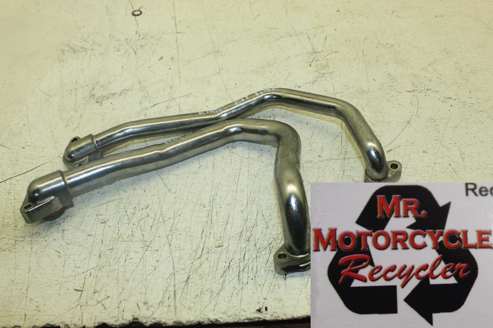 Yamaha Raider 1900 2009 OEM motor aceite líneas metálicas lado derecho A39D Foto 1 de 4