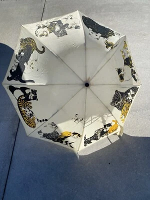 Vintage 1993 Amazing Cat Umbrella, Wooden Cat Handle Has Wear and Tear (see Pic) - Image 1 of 4