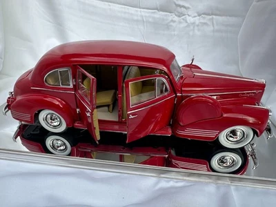 1941 Packard Lebaron Limousine 1:18 - Image 1 of 4