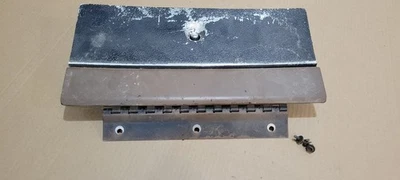 Ford Mustang Mach 1971-73 1 guantera puerta bisagra pestillo montaje Fomoco  Foto 1 de 4