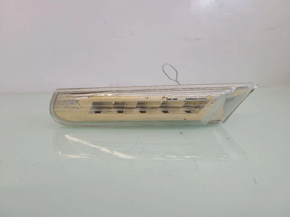 Driver Corner/Park Light Side Marker Fits 97-04 PORSCHE BOXSTER 585831 - Image 1 of 4