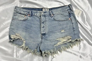 Pantalones Cortos Denim Distressed Free People Nuevos con Etiquetas Cintura 31" ORG. $68,00 - Imagen 1 de 3