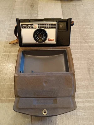 Ancien Appareil Photo Instamatic Kodak 220 - Photo 1/4