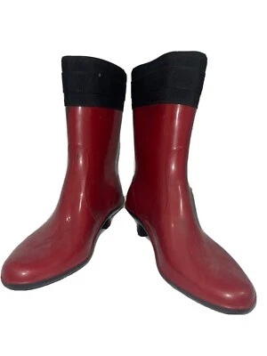 Salvatore Ferragamo Rojo y Negro Gatito Tacón Goma Lluvia Galoshes Botas. Foto 1 de 4