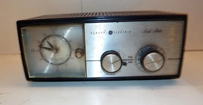 Vintage GE General Electric analog  AM/FM Alarm Clock Radio Wood Grain - Image 1 of 4