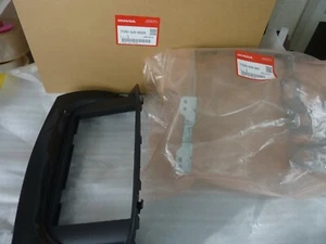 New Genuine Honda EDIX FR-V BE1 Instrument Center Panel Dash Cover & Bracket * > - Picture 1 of 6