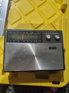York Solid State AM/FM + AFC Ten Transistor Antique Radio - Picture 1 of 3