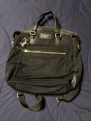 Mochila Radley London Black Spring Park abovedada de nailon con llavero para perro Foto 1 de 4