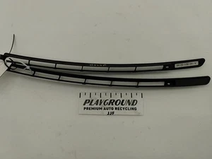 04-08 Chrysler Crossfire Upper Dash Air/Defrost Vent Grille R&L Pair - Picture 1 of 12