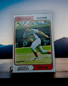 1974 Topps Baseball Card Johnny Bench Cincinnati Reds HOF VTG #10 VG++No Creases - Picture 1 of 2