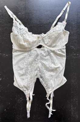 Corsé Betsey Johnson Íntimo con Correas Ligueras Talla: 36C Encaje Blanco Marfil Foto 1 de 4