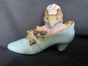 Beswick World of Beatrix Potter Die alte Frau, die in einem Schuh lebte - Bild 1 von 7