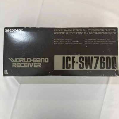 Receptor de banda mundial de onda corta AM/FM Sony ICF-SW7600 en funcionamiento - Paquete Foto 1 de 4
