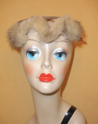 Sombrero de caja abierta de visón plateado de los años 60 con lazo satinado dorado - hecho en unión Foto 1 de 4