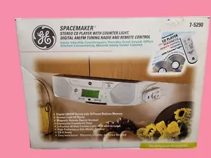 GE Spacemaker Stereo Lettore CD/AM/FM Radio Telecomando e Controluce 7-5290 - Foto 1 di 21