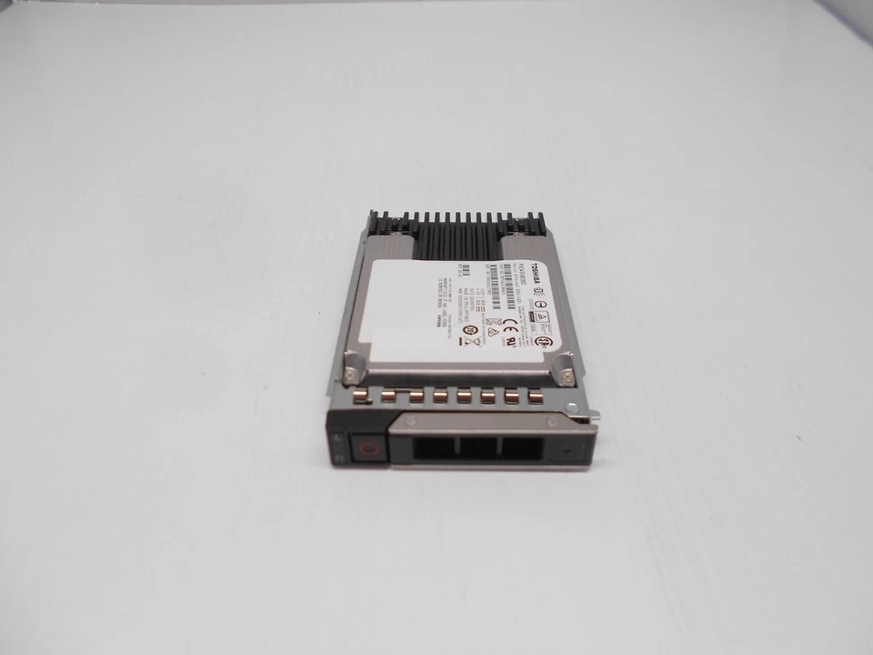 800GB SSD SAS 12Gbs 2.5" HARD DRIVE Fits Dell R340 R440 R540 R640 R740 R740XD - Image 1 of 1