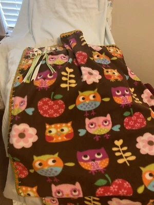 Manta polar con búhos - 48” X 33” incluye ribete de ganchillo Foto 1 de 4