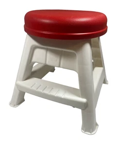 Step2 Kids Plastic Stool Red & White 11” Tall Vintage Made In The U.S.A - Picture 1 of 3