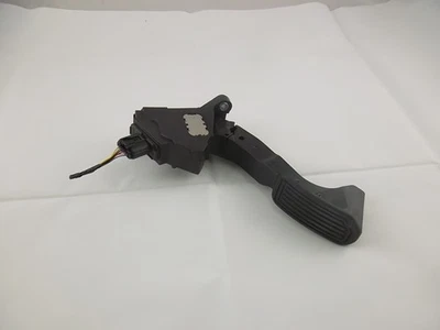 Pedal acelerador 78110-0R130 Toyota RAV4 2018 2017 2016 2015 2014 Foto 1 de 4