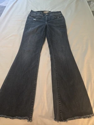 Womens Sz 2 Democracy Ab Technology Jeans Distressed Stretch Raw Hem Euc - Image 1 of 4