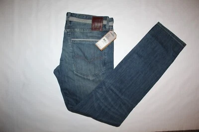 GUESS VERMONT Slim-Tapered Men's Jeans ~ NWT! ~ Sz 32Wx34L - Image 1 of 4