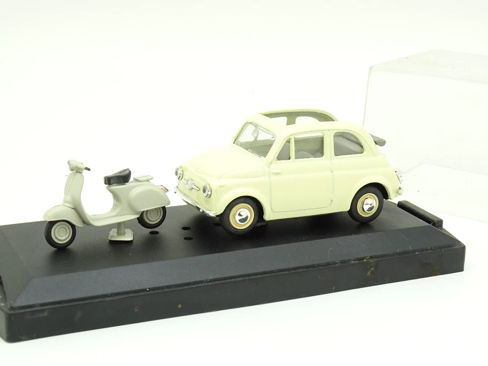 Vitesse 1/43 - Fiat 500 Open Roof Crème + Vespa - Photo 1/1