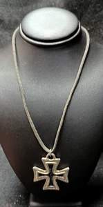 BLACK ON PEWTER MALTESE STAR PENDANT WITH CORD 22'' NECKLACE PRE OWNED - Picture 1 of 7