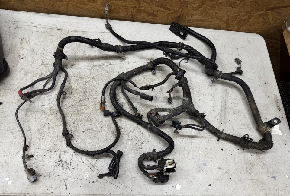 Dodge Ram 2500 3500 2001 5,9 24 V Cummins motor diésel arnés OEM usado Foto 1 de 4