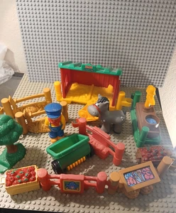 Little People Animal Sounds farm and accessories lot fences watering pump - Picture 1 of 3