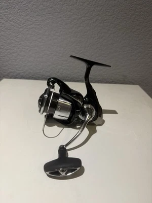 Daiwa 23 Lexa LT 2500 - Angelrolle - Spinnrolle - Bild 1 von 3