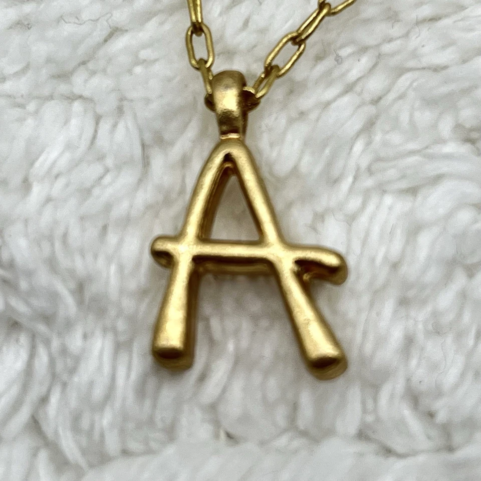 Ожерелье с подвеской в виде буквы А Zara золотистое с монограммой 20 дюймов - Изображение 1 из 4