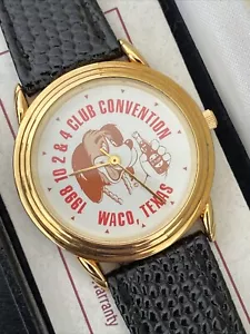 Reloj Pulsera Ejecutivo De Colección 1998 10 2 4 Club Waco Convention Dr Pepper Cuarzo Pedre - Imagen 1 de 14