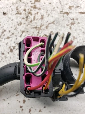 Used Steering Column Control Switch fits: 2001 Volkswagen Golf gti Htbk turn sig - Image 1 of 4