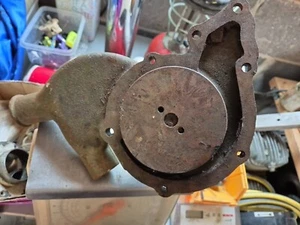 Land Rover Series 2 3 2¼ Petrol Diesel 7 Hole Water Pump 638893 RJH Genuine Part - Picture 1 of 9