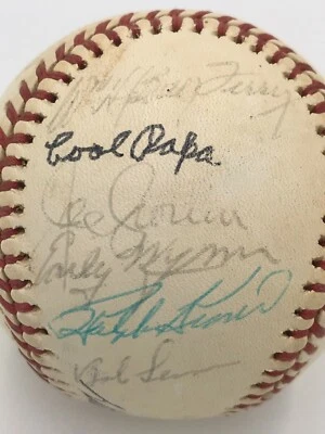 **RARE**  MLB HOFers x23 Signed Ball sourced WARREN SPAHN COLLECTION (Beckett) - Image 1 of 4