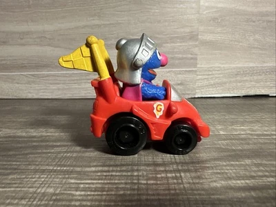 Juguete Playskool Sesame Street Racers con Super Grover Hasbro 2011 Foto 1 de 4