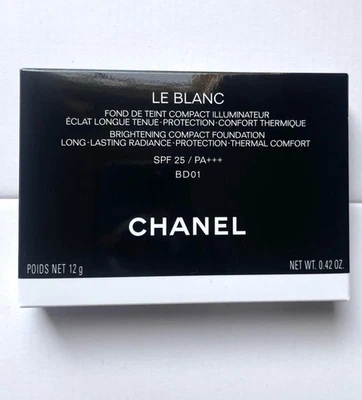 Chanel Le Blanc Compact Brightening Foundation Lasting Radiance SPF 25 / PA+++ - Image 1 of 3