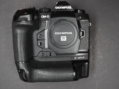 Olympus OM-D E-M1X +ca. 5   Tsd. Auslösungen + TOP - Bild 1 von 4