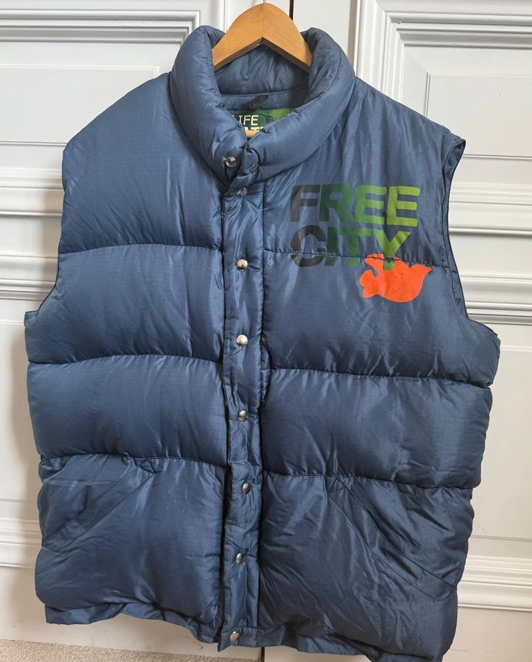 Free City Puffer Vest Down XL Navy Blue. Rare - Image 1 of 4