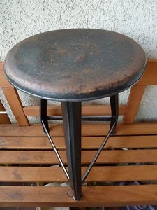 Wunderschöner, alter originaler Industriehocker, mit Lederbezug und Patina!!! - Bild 1 von 8