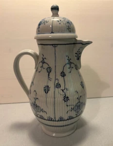 * * * KAFFEEKANNE RAUENSTEIN STROHBLUME STROHMUSTER UM 1900 * * * - Bild 1 von 8
